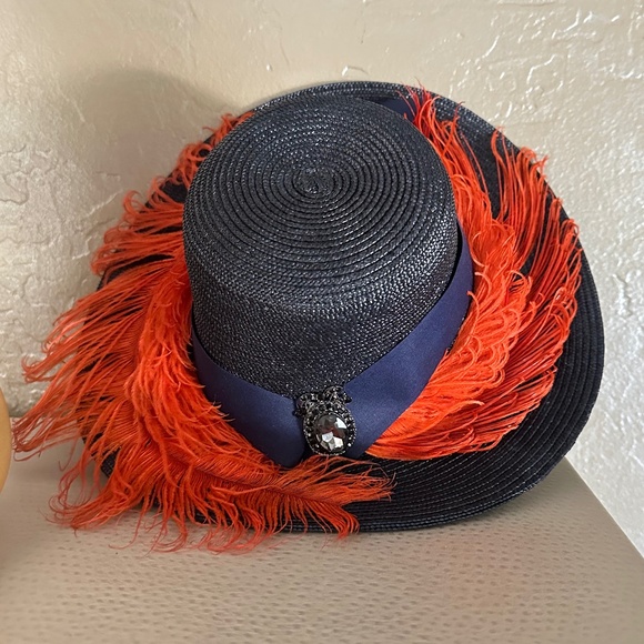 GLORIOUS 1940\'s BLACK STRAW TILT HAT + ORANGE FEATHERS & BROOCH main image 13